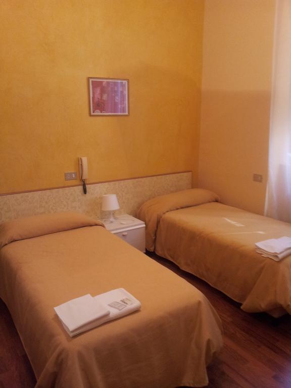 Albergo Tarsia Castrovillari Zimmer foto